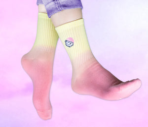 Moomin Ladies Retro Tie Dye Socks Yellow Snorkmaiden Moomintroll | Muumi Naisten Retro Tie Dye Sukat Keltainen Niiskuneiti Muumipeikko